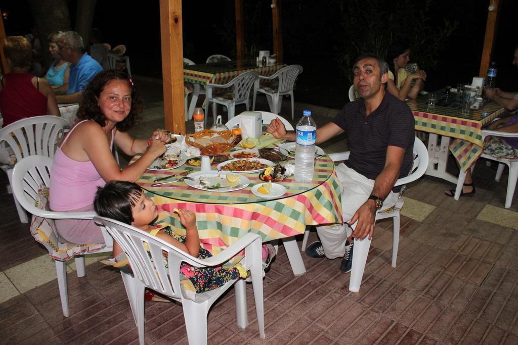 Yildiz Pension Bungalows ชิลารึ ภายนอก รูปภาพ